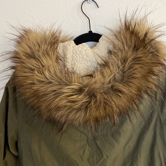 Abercrombie and Fitch Ultra Parka - Picture 8 of 16